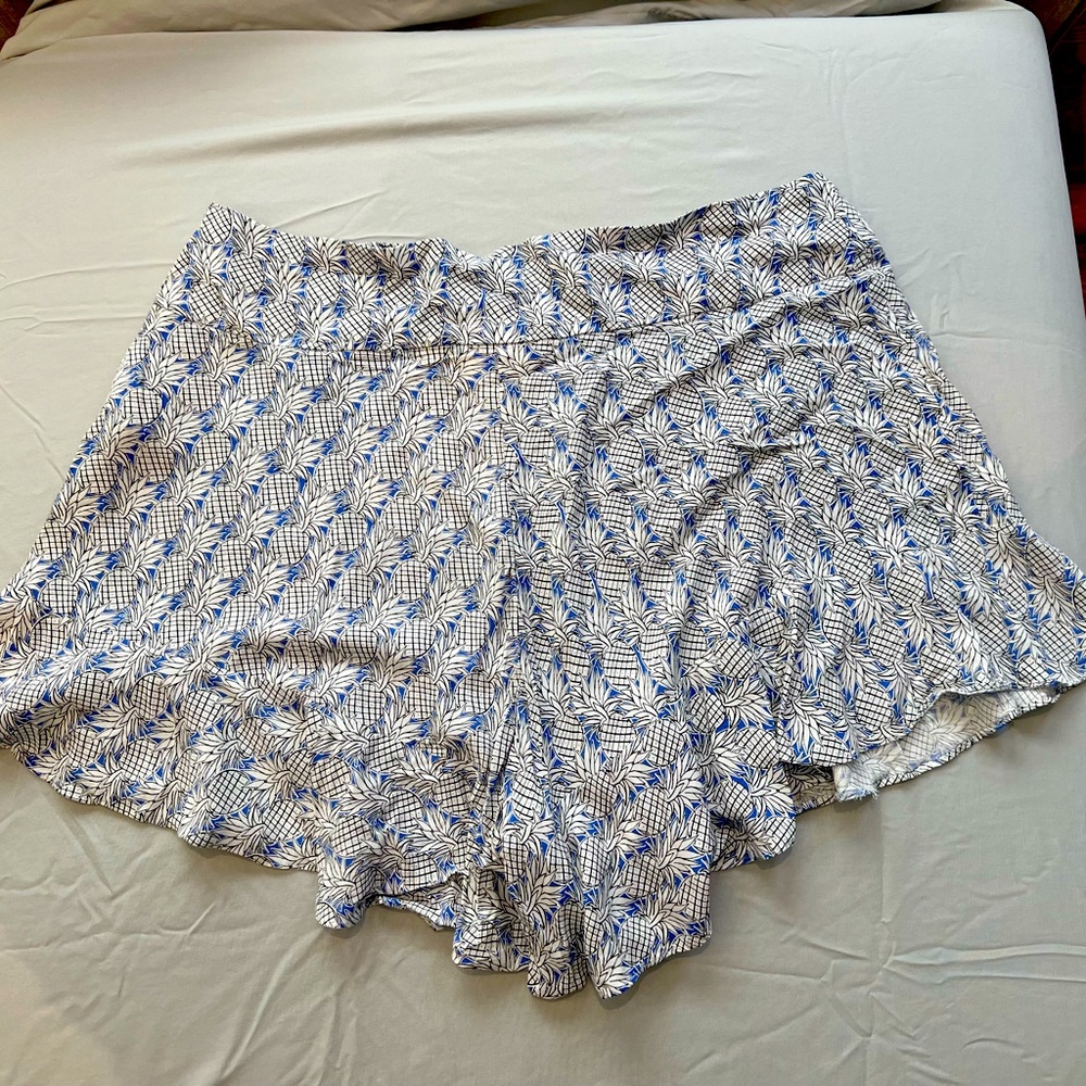 Cute shorts from Anthropologie that look like a skirt on - Size 14